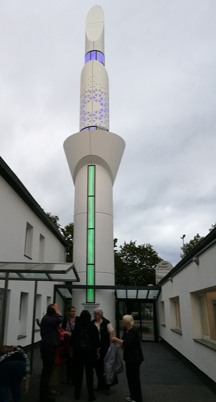 Minarett der Yunus Imre Moschee